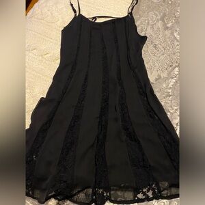 Elegant Black Lace Dress | M